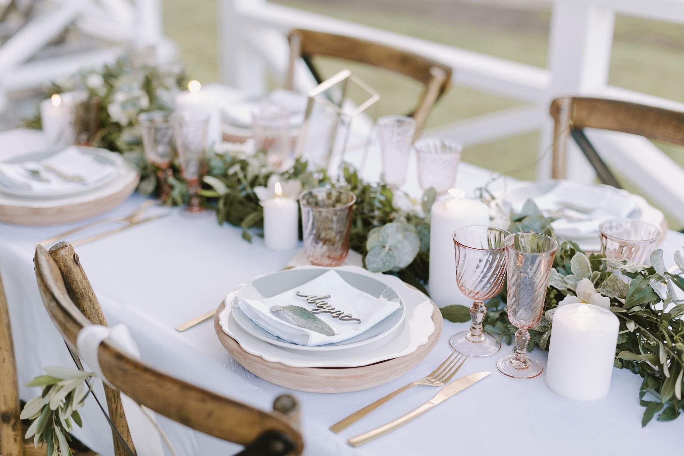Wedding table setting by Dooley Street Styling