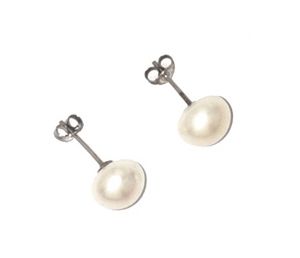 Classic Pearls Earrings