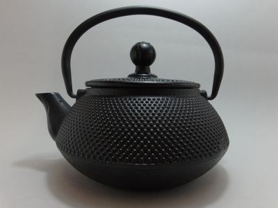 Cast Iron Teapot 500ml Fine Hobnail Black