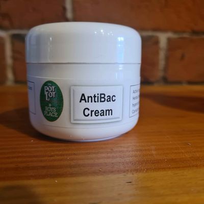 Antibac cream Ideal for protection while shopping or infections