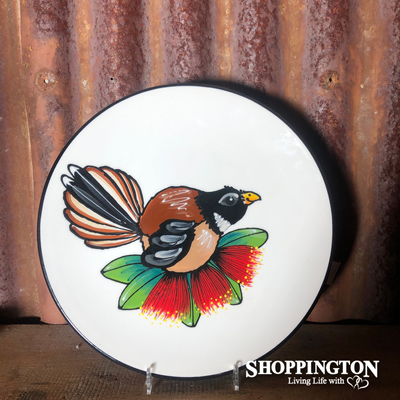 NZ Made Handpainted Round Plate  / Classic Fantail
