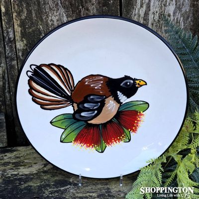 NZ Made Handpainted Round Plate  / Classic Fantail