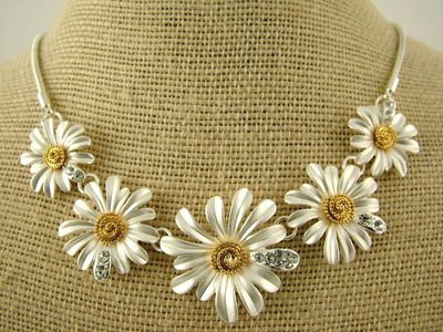 Necklace - Silver and Gold Daisy Necklace