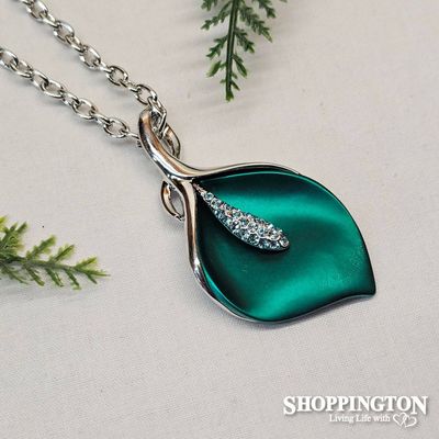 Necklace - Teal Lily