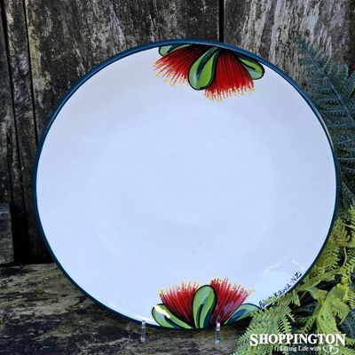 NZ Made Handpainted Round Plate 27cm / ND Pohutukawa