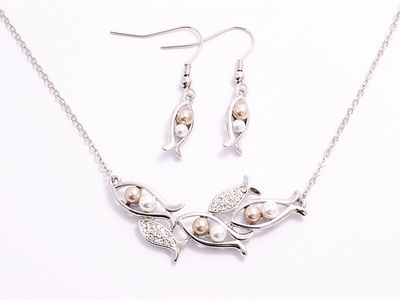 Necklace - Pearl Fish Set