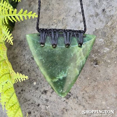 Pounamu Triangle 55mm