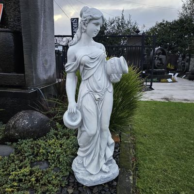 Garden Statue - Venetian Lady (designed to last outdoors)