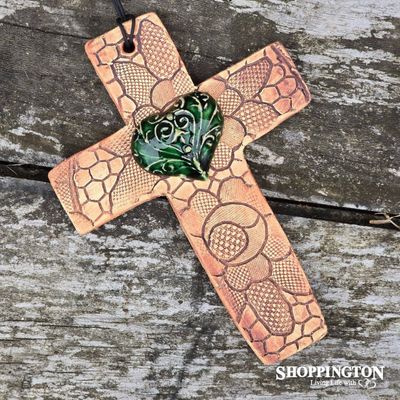 100% NZ Made Pottery / Green Filigree Heart Cross
