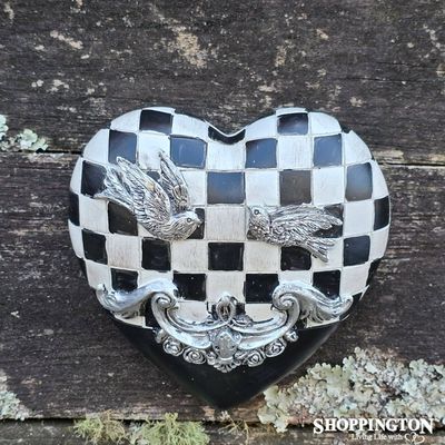 Collectable Heart - Black &amp; White Chequered