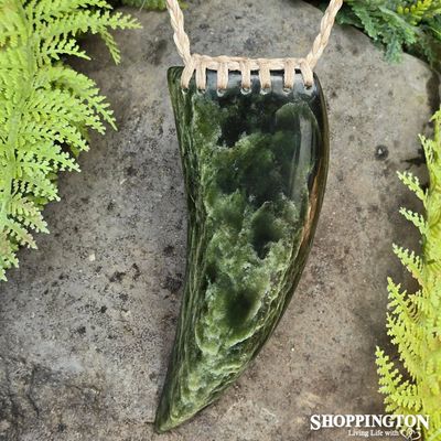 Pounamu - Auhunga Niho Tane