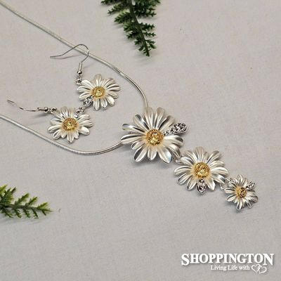 Necklace - Triple Daisy Necklace &amp; Earrings Set