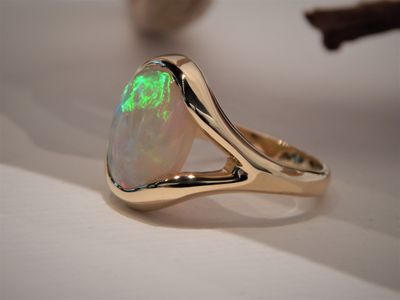 Crystal Opal ring 584