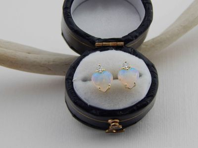 Opal Heart earrings 08