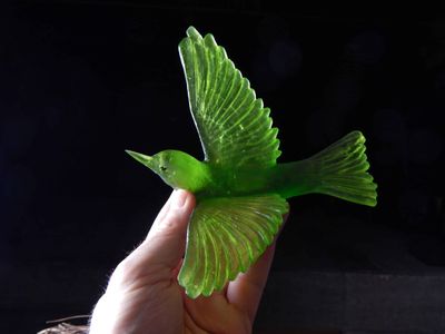 Lukeke Design Silvereye olive colour