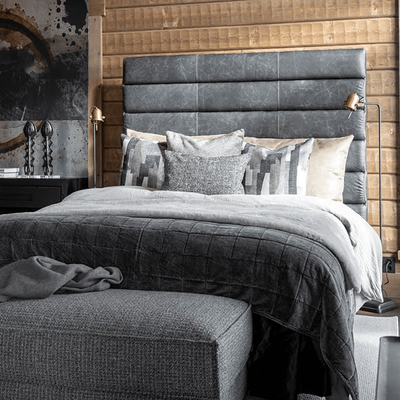 POSH BEDSPREAD - W/BLACK