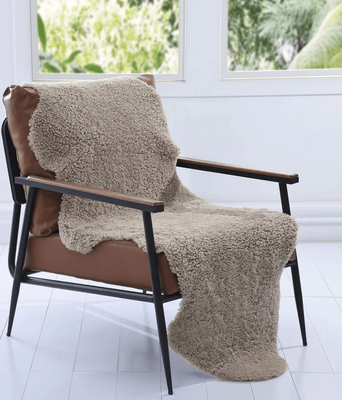 SHORT WOOL SHEEPSKIN RUG - WALNUT