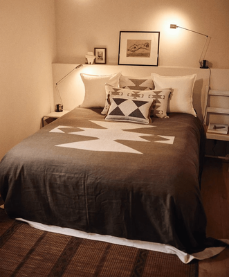 FOREST TRAIL BED BLANKET - OLIVE
