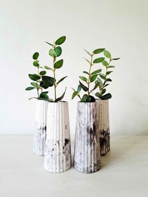 GREIGE VASE