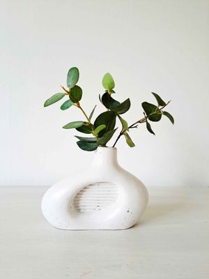 NALA BUD VASE
