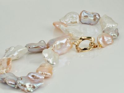 Necklace - Fresh water pearls