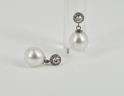 Earrings - Diamonds and pearls