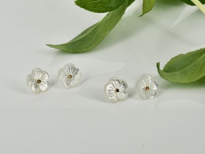 Flower Earrings - M.O.P