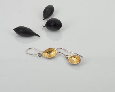 Sea pods with gold leaf - small