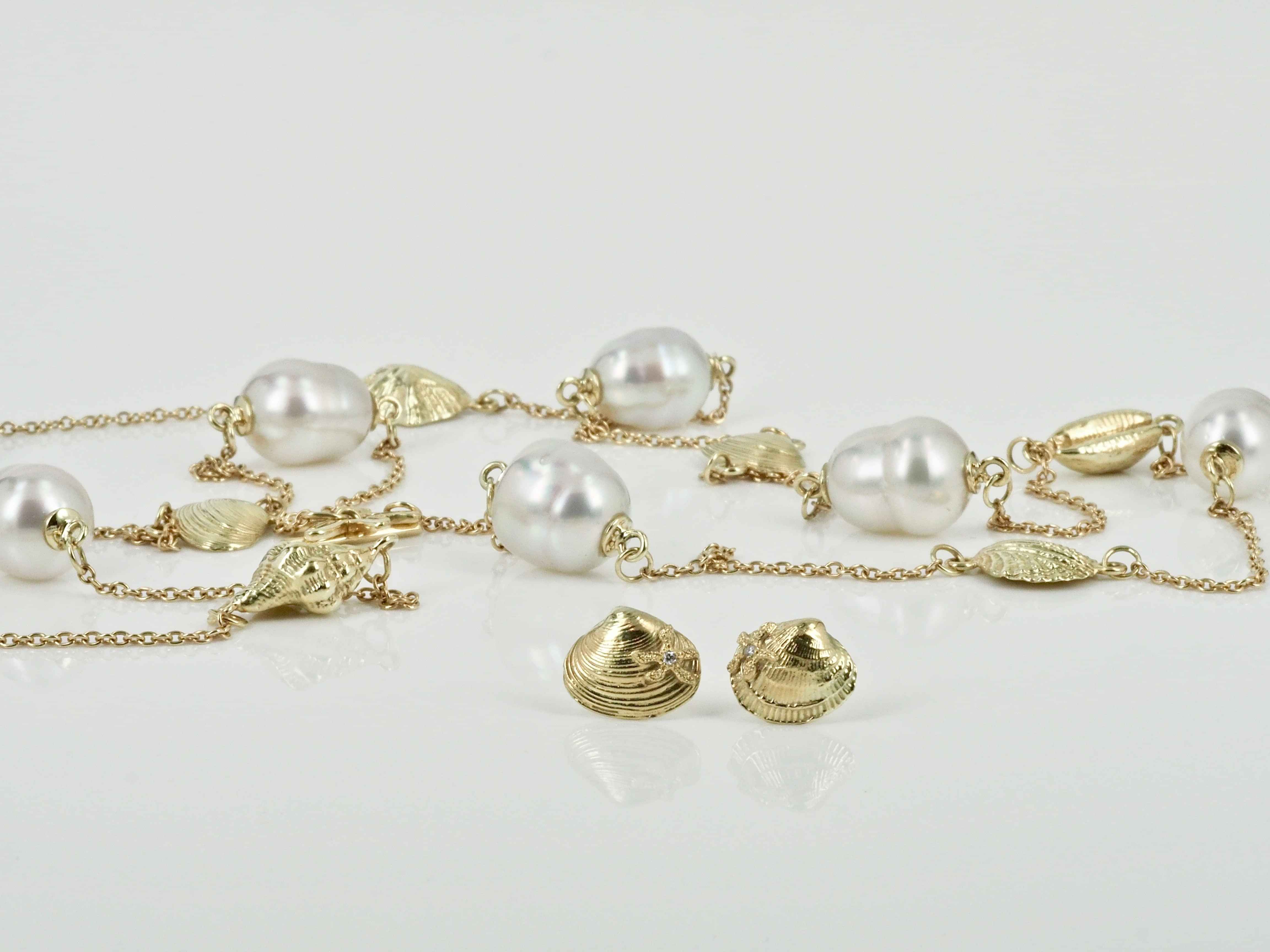 Necklace of gold shells and pearls