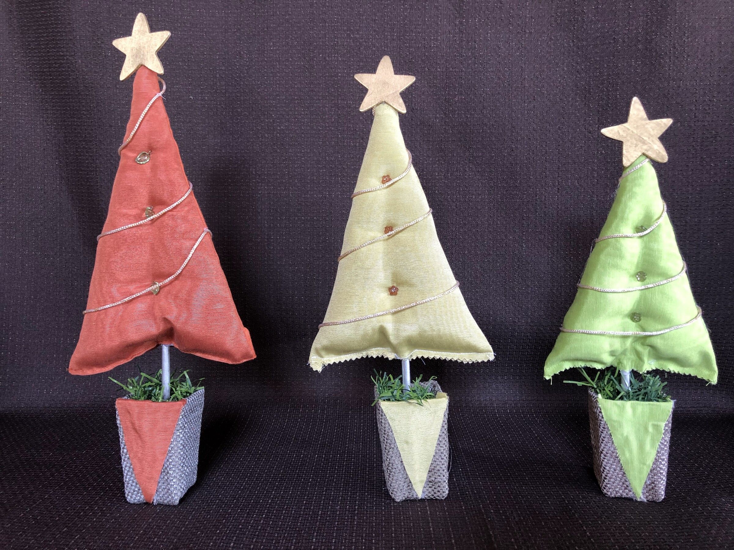 Set of 3 Christmas trees - Code 47 SOLD
