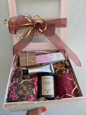 Deluxe Gift Box -