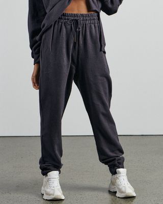 BARE BY CHARLIE HOLIDAY The Jogger Pant - Washed Navy