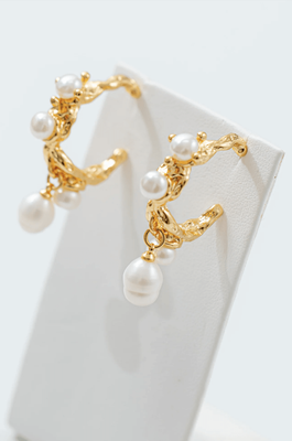 ME THE LABEL Baroque Fresh Water Pearl Hoops - Gold