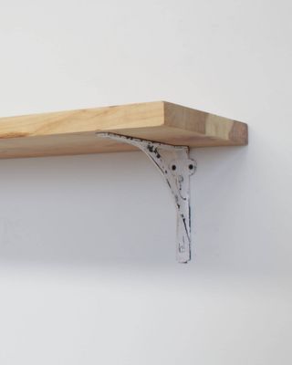 Classic Shelf Bracket - Antique White (254mm)
