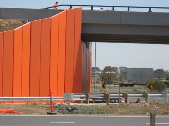 VSoL retaining wall in highway construction