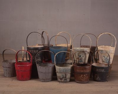 Lacquered Bucket C1800