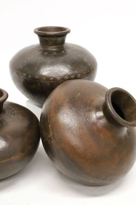 Antique Iron Pots - Assorted - 30cm Round