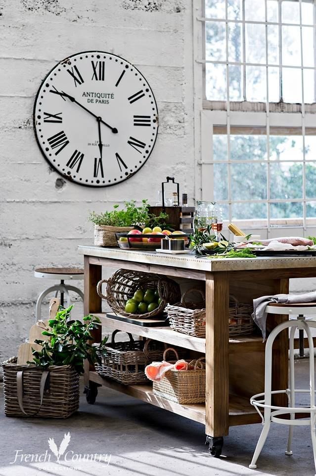 Cabbages and Kings interior retail shop
