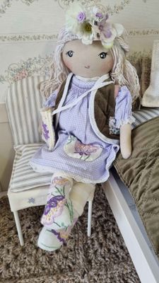 A modern Rag Doll  - Carla