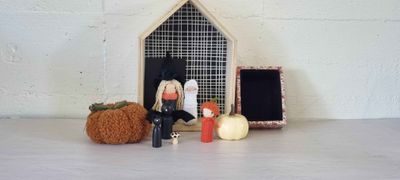 Handpainted set of Halloween themed Peg dolls