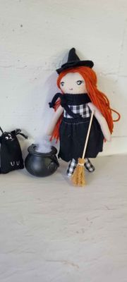 Mini Witch Doll and accessories - Red Hair