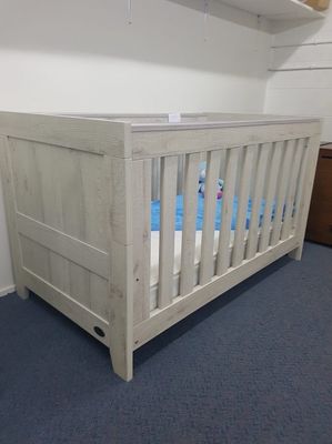 Poppy Roberts London Cot/Bed