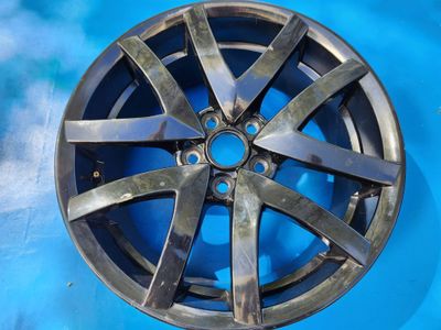 19x8 Holden HSV Factory Alloy - Secondhand