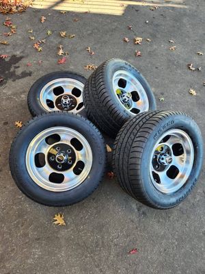 14x 8&quot; Trident Style Classic Alloy 5x120.65 &amp; 245/50R14 Tyres