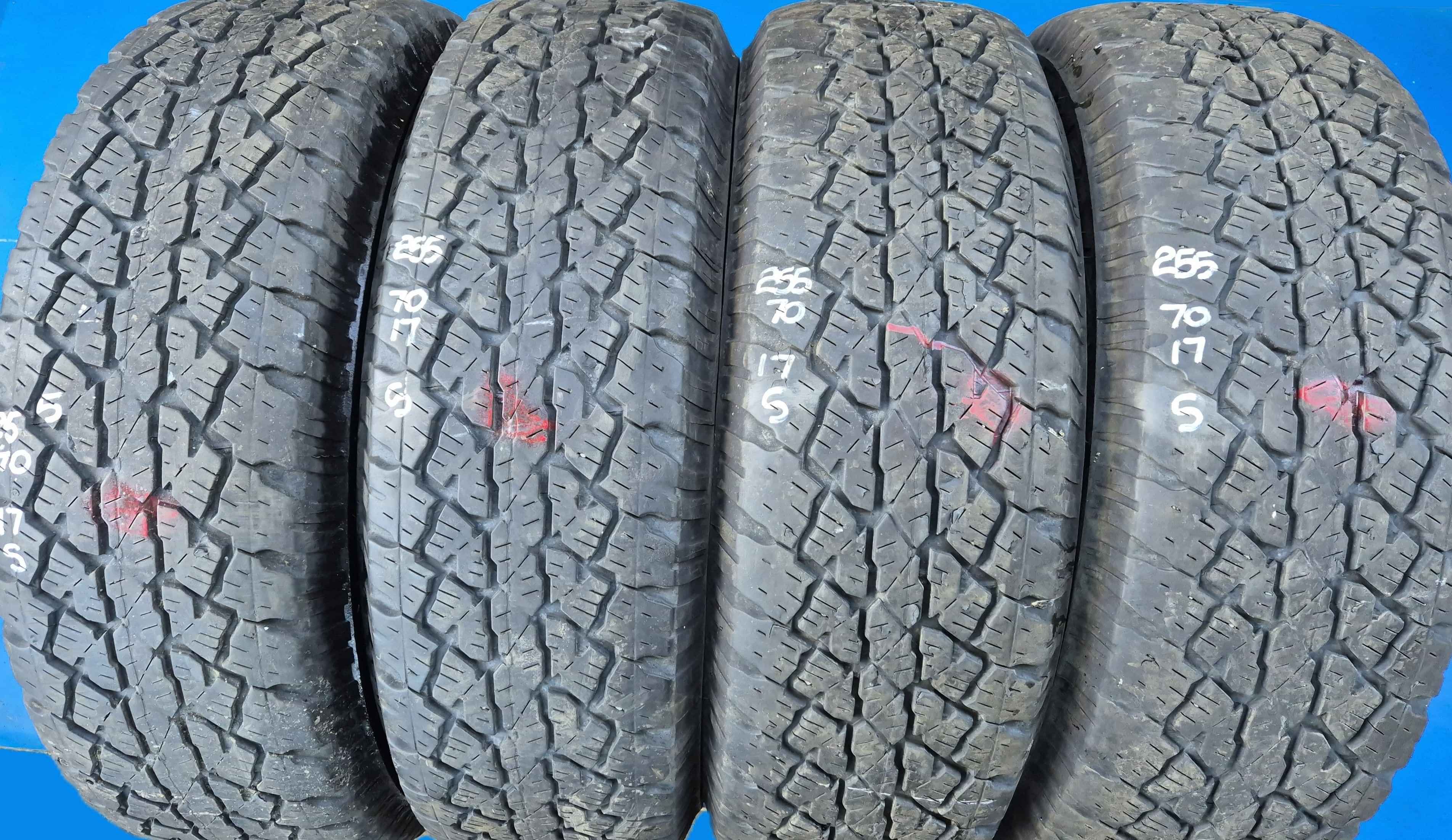 255 70 17 secondhand Bridgestone tyres x4