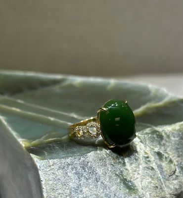 New Zealand Jade (Pounamu) 18CT Gold Ring