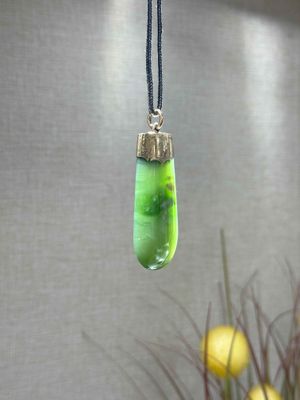 New Zealand Pounamu (Jade) 9K Gold Pendant with Flower design