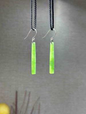 New Zealand Pouanmu (Jade) Short Drop Earrings