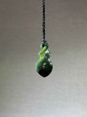 New Zealand Pounamu (Jade) Pikorua/Infinity Twist