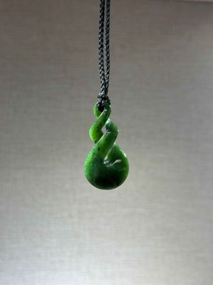 New Zealand Pounamu (Jade) Pikorua/Infinity Twist